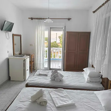 Plexidas Rooms *